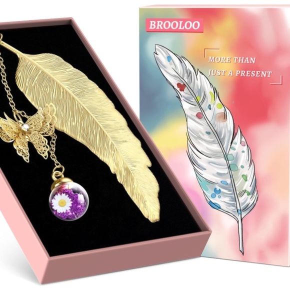 Brooloo Other - NIB 💖 metal feather vintage bookmark -gold